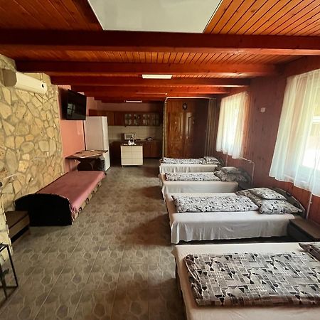 Tiszavirag Apartman Tiszakeszi Bagian luar foto