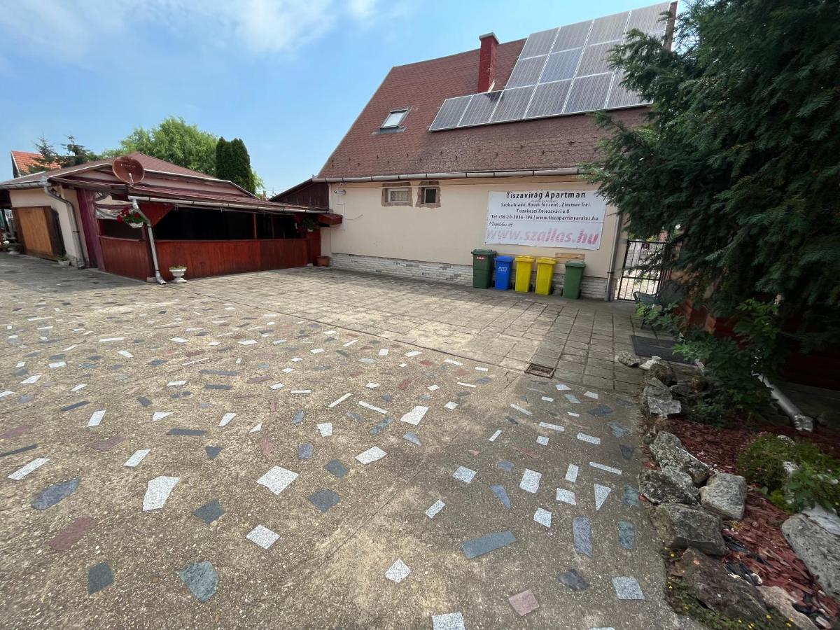 Tiszavirag Apartman Tiszakeszi Bagian luar foto