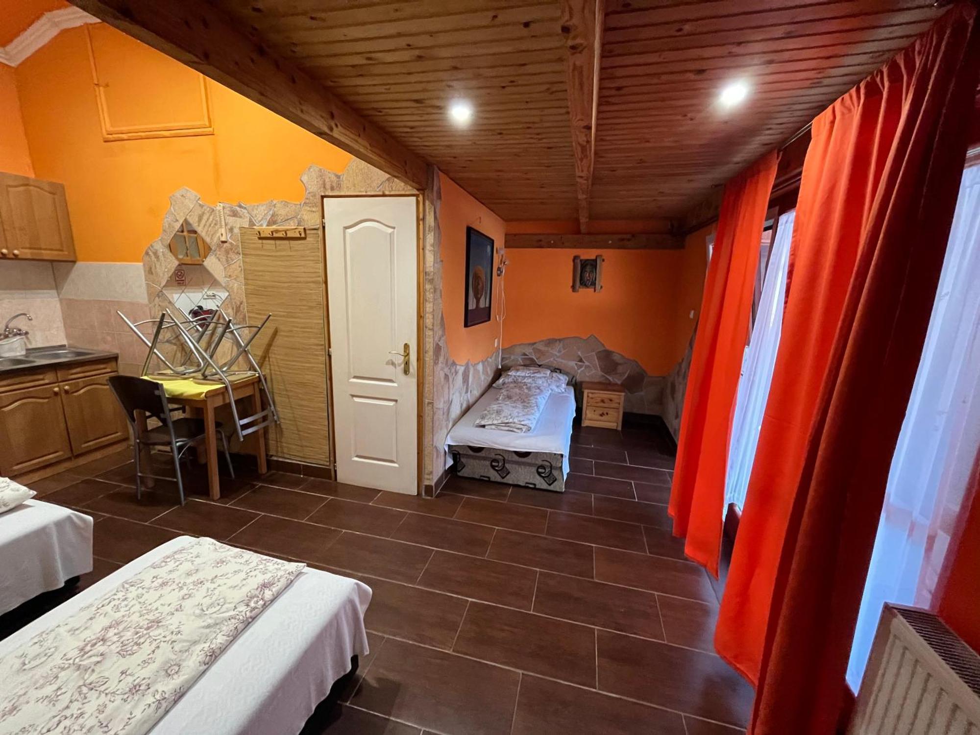 Tiszavirag Apartman Tiszakeszi Bagian luar foto