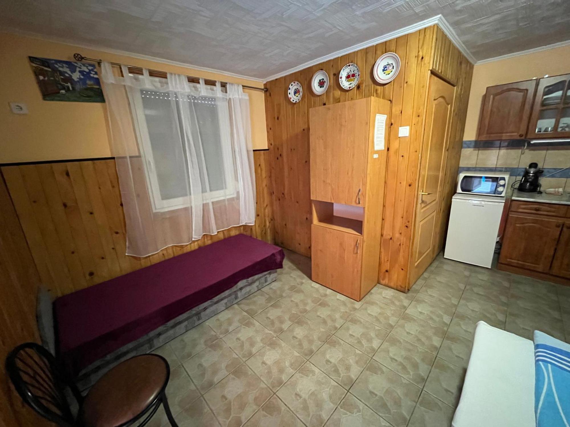 Tiszavirag Apartman Tiszakeszi Bagian luar foto