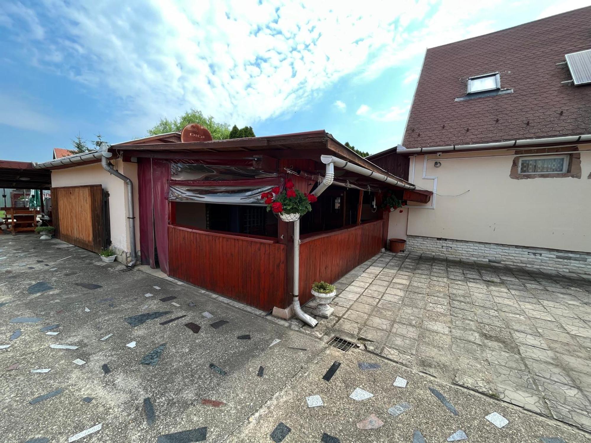 Tiszavirag Apartman Tiszakeszi Bagian luar foto